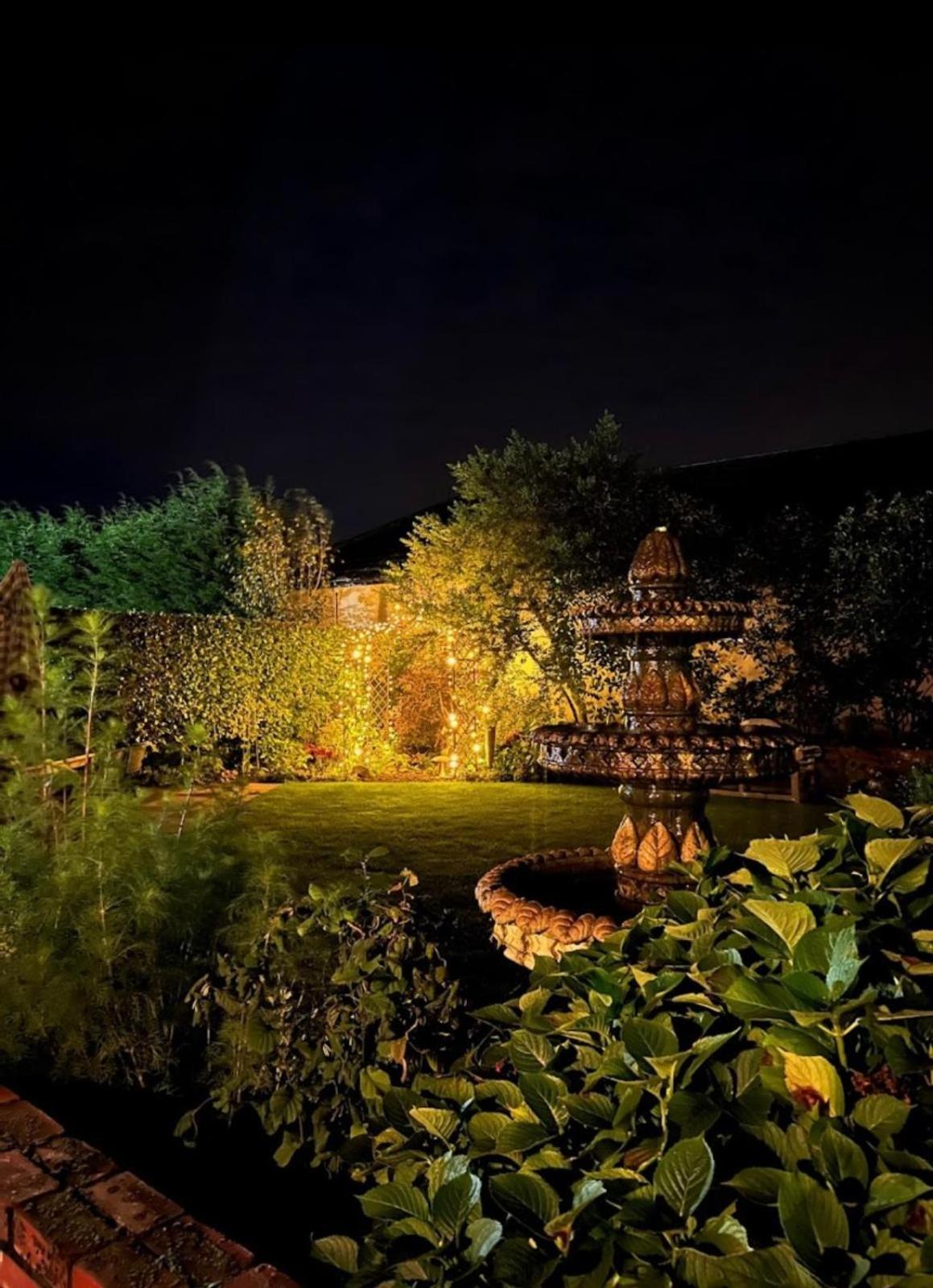 באווטרי Home Farm & Lodge מראה חיצוני תמונה